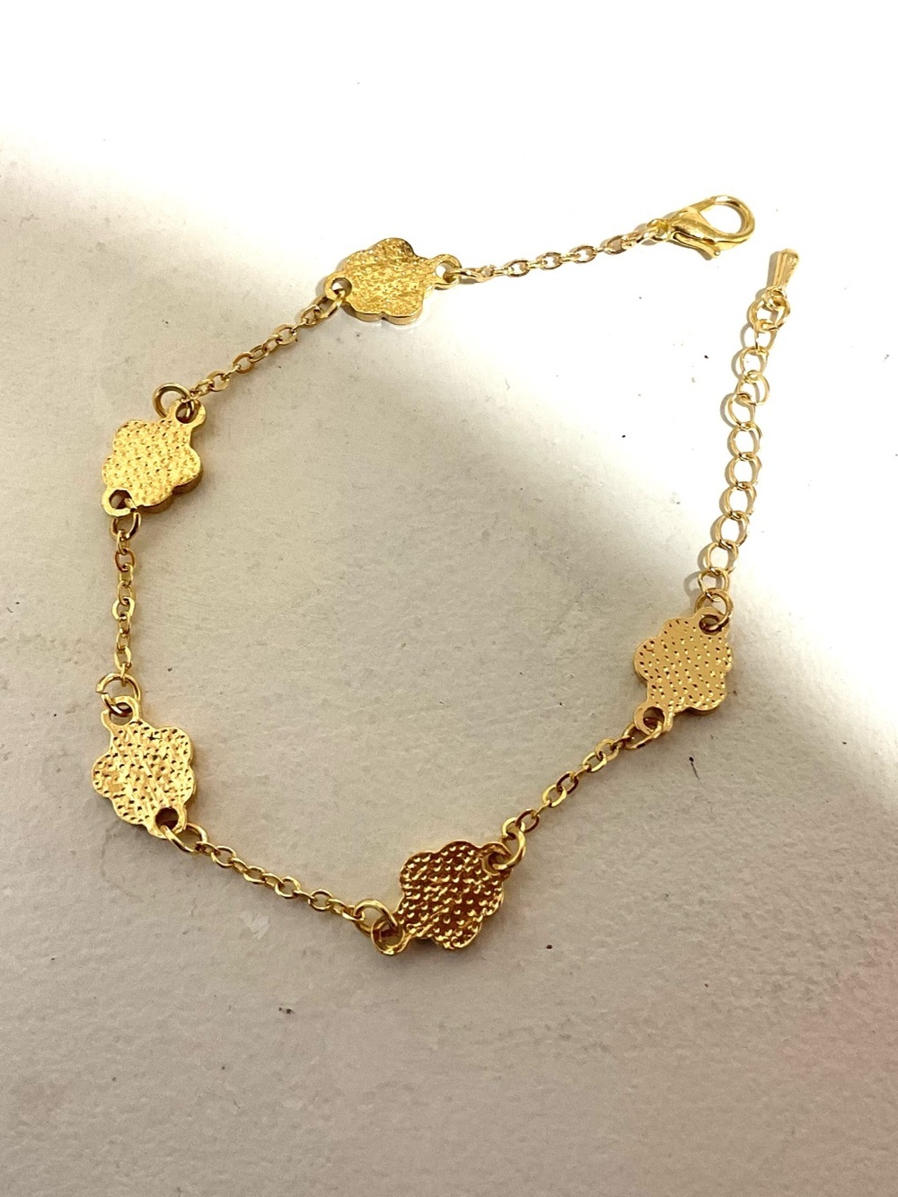 Dainty 5 White Mother-Of-Pearl Clover Bracelet, Gold toned Thin Link Chain - Picture 3 of 4